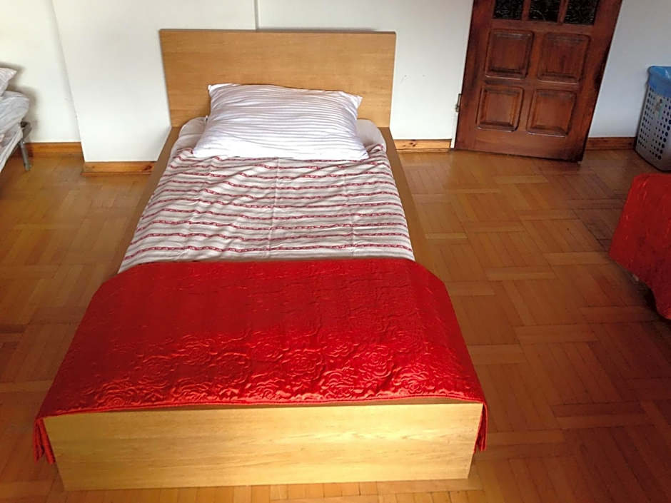 Green Country Hostel