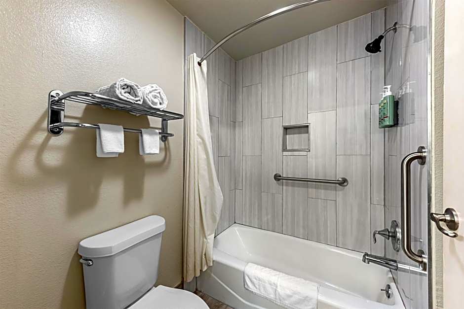 Best Western Regency Inn & Suites