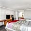 OYO Hotel Pineville LA Hwy 165
