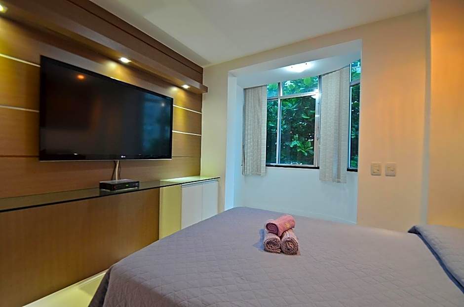 Comfortable 3 Bedrooms: Side Sea View