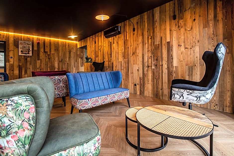 OTTON-Charzykowy Bed&Restaurant