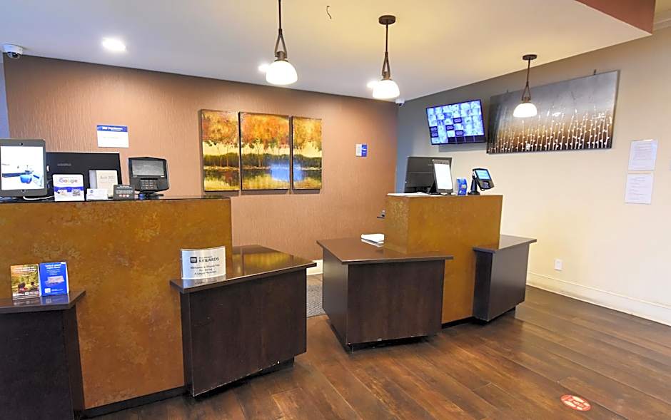 Best Western Point South