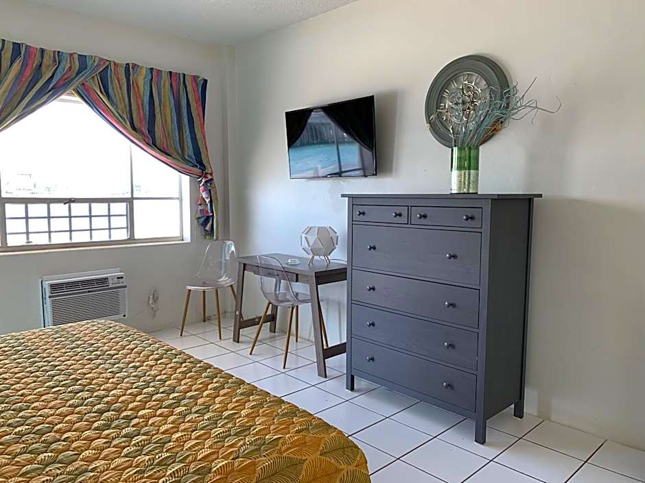 International Inn on the Bay