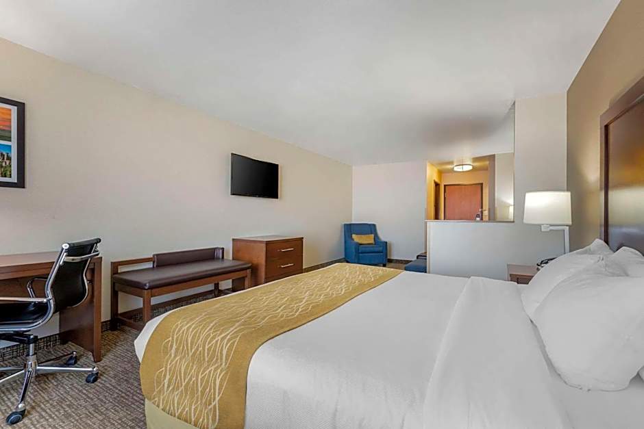 Comfort Inn & Suites Mitchell I-90