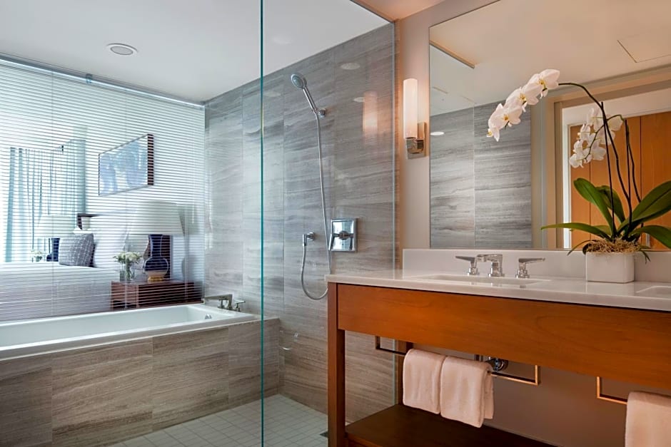 The Ritz-Carlton Residences, Waikiki Beach Hotel