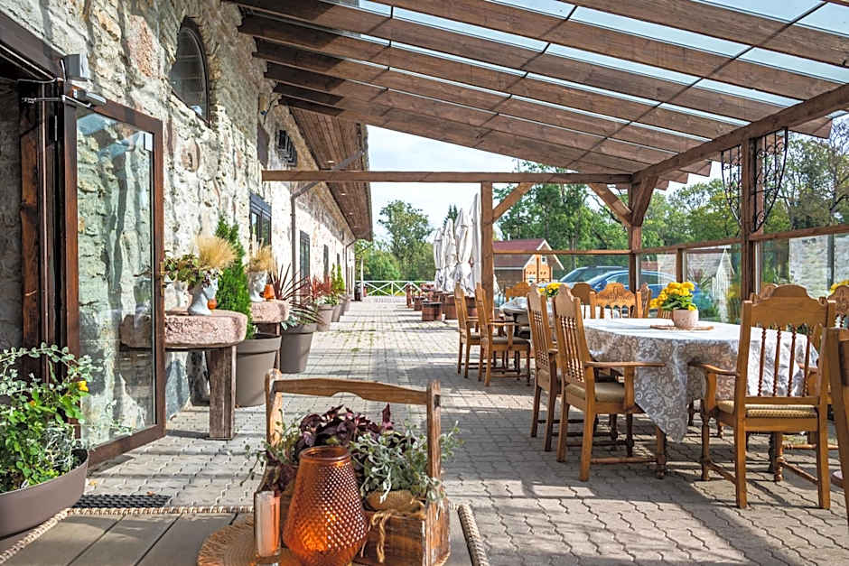 Üksik Rüütel Hotel