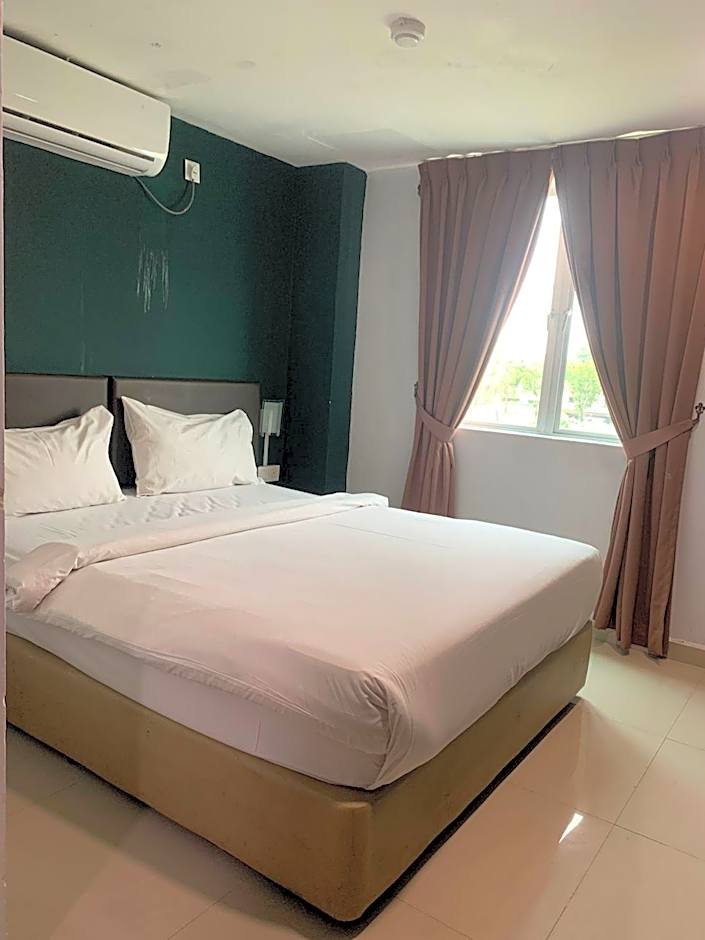 Room V @ Jalan Megat managed by SECOM