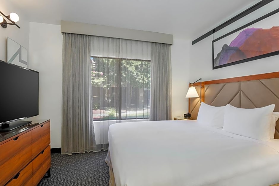 DoubleTree Suites by Hilton Sacramento - Rancho Cordova – Rancho Cordova, CA