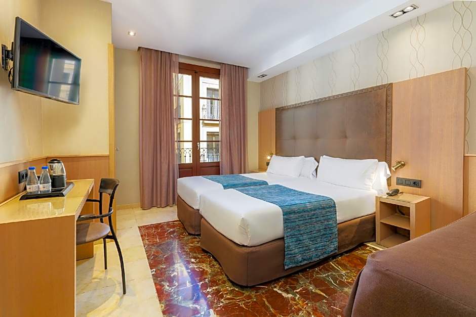 Photo 1 of 18 of Triple Room for 1 Person - Non-Smoking