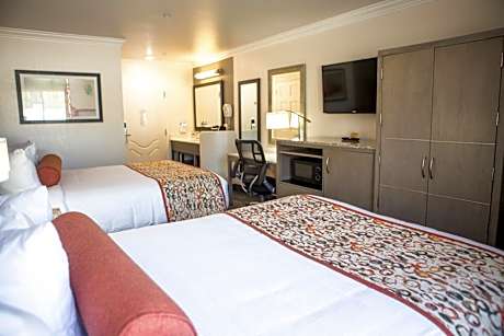 2 Queen Beds Non Smoking