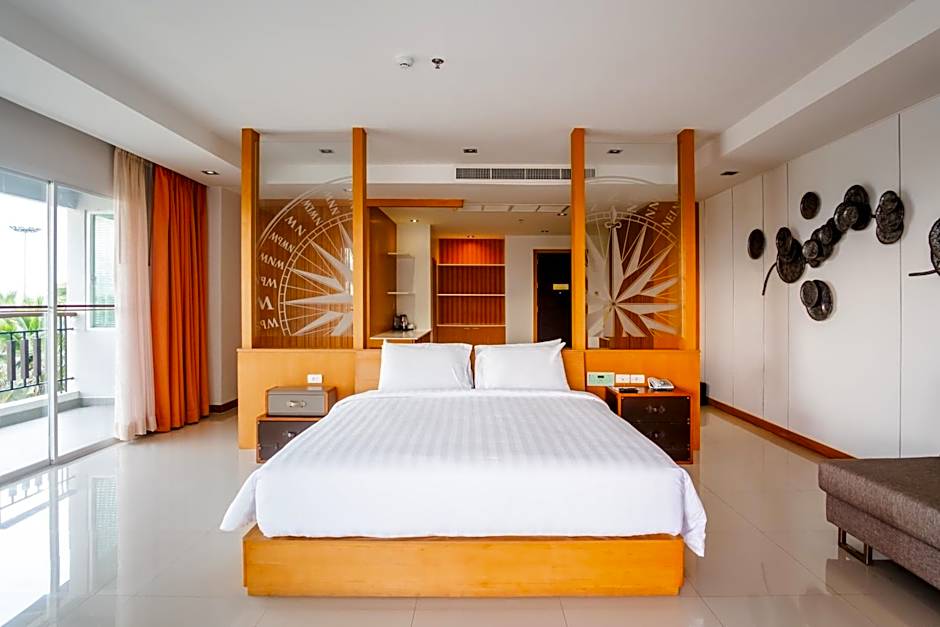 Photo 1 of 12 of Suite, North Wing