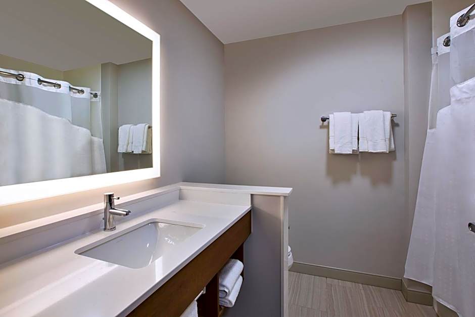 Holiday Inn Express And Suites Wooster By IHG