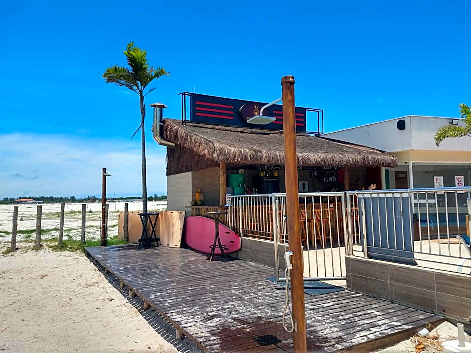 Apartamento no Golden Lake - pé na areia, agua de côco e cervejinha