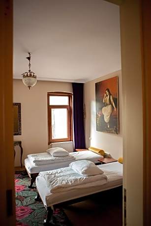 Triple Room with Shared Bathroom