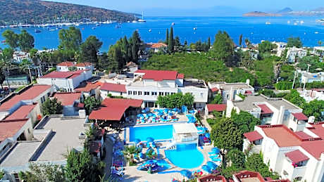 Summer Garden Suites Beach Hotel