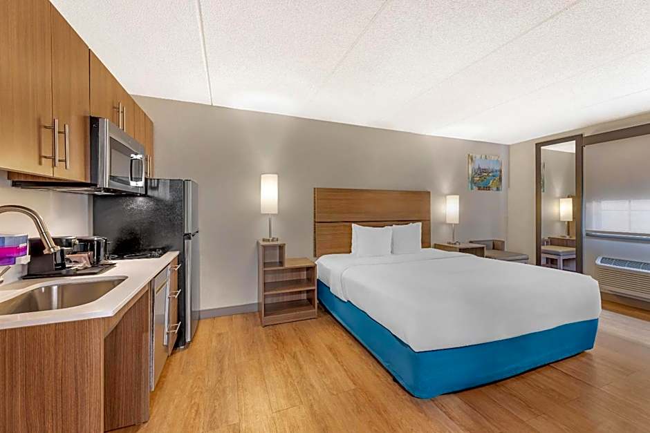 MainStay Suites Oak Brook Terrace - Chicago