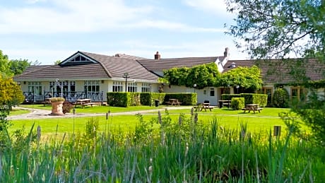 Holt Lodge Hotel