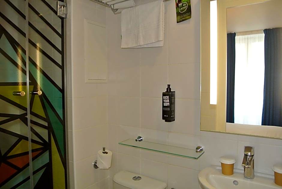 Ibis Styles Paris Maine Montparnasse