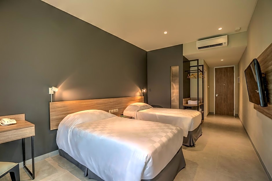 Mambruk Hotel & Convention