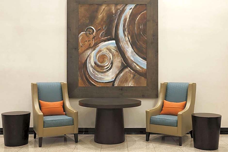 Wingate by Wyndham Chicago Schaumburg