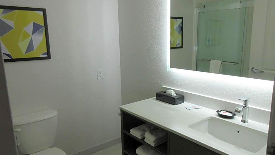 Comfort Inn & Suites Grand Forks near Alerus Center