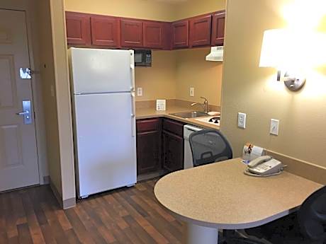 One Bedroom Suite with 2 Double Beds - Non-Smoking