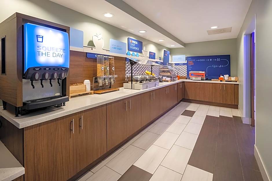 Holiday Inn Express Coventry S - West Warwick Area By IHG