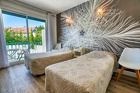 Twin Room with Terrace - 1st floor accessible by stairs only