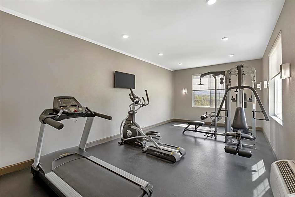 Best Western Cooperstown Inn & Suites