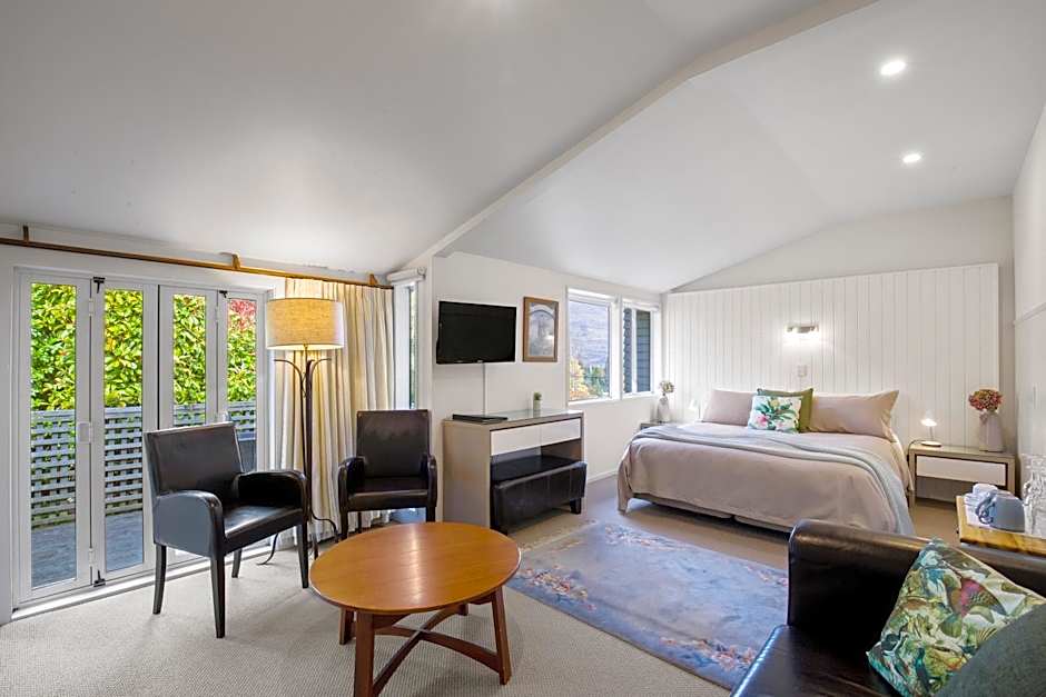 Queenstown House Bed & Breakfast and Apartments
