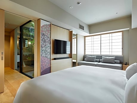 Premier King Room