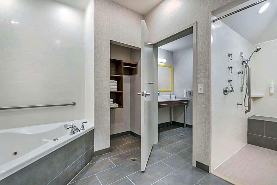 Hampton Inn By Hilton & Suites Burlington