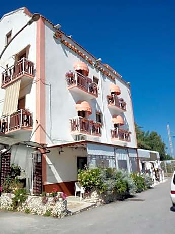 La Scogliera Bed & Breakfast