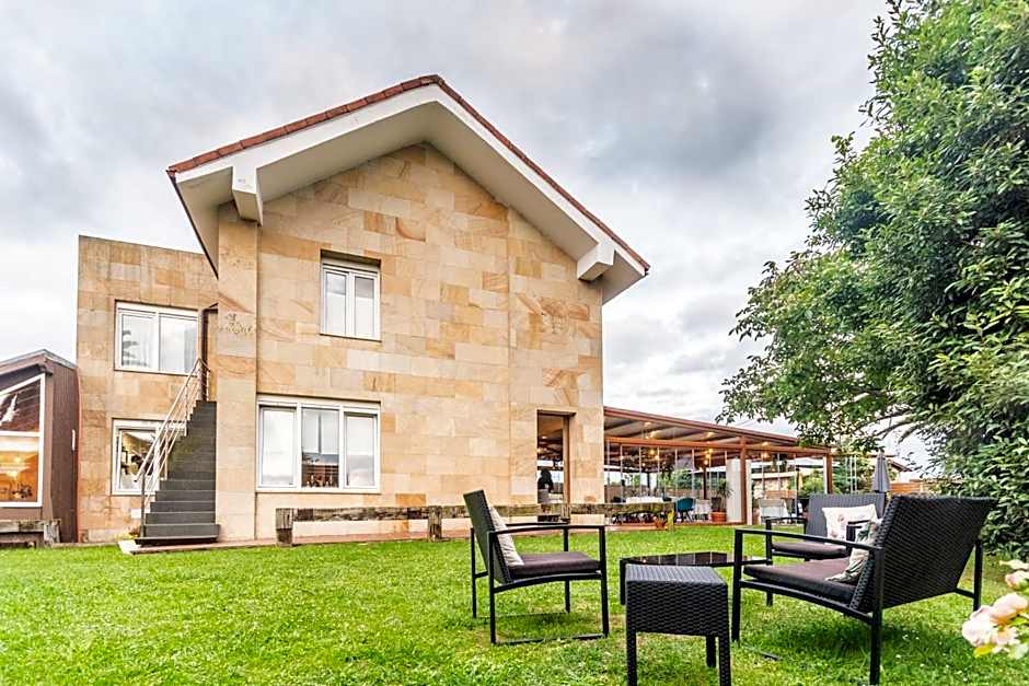 Hotel Finca Alcamino