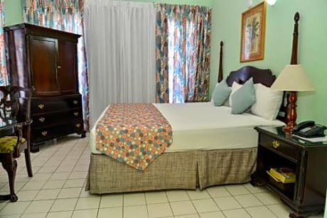 Foote Prints on the Sands Hotel