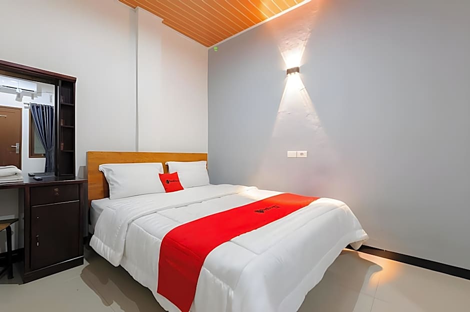 RedDoorz @ Rose House Simpang Pemda Medan Selayang