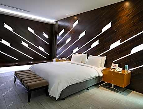 Platinum Suite