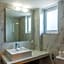 Village Inn Studios & Family Apartments