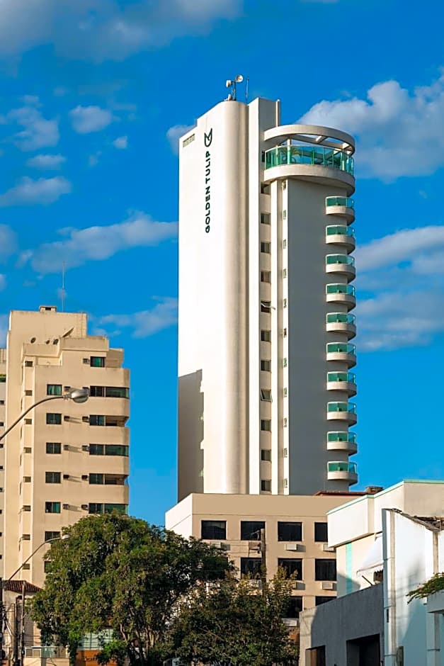 Golden Tulip Macae