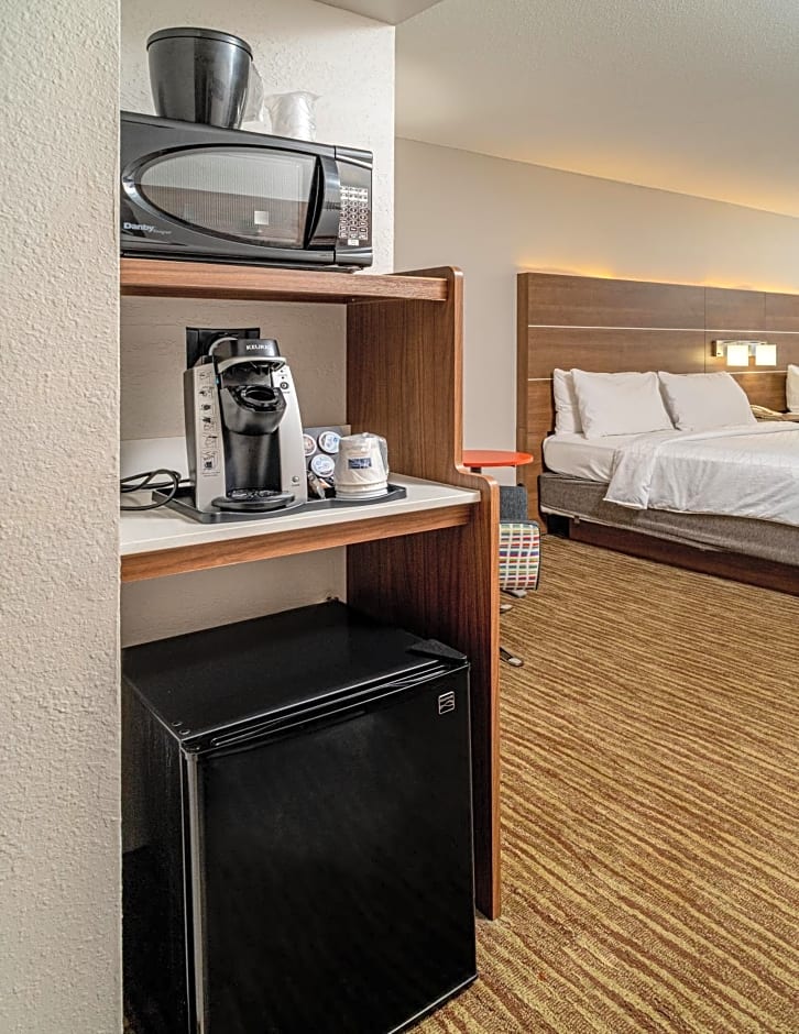 Holiday Inn Express and Suites Pikeville By IHG