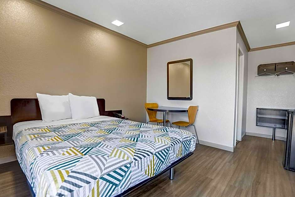 Motel 6-Red Bluff, CA