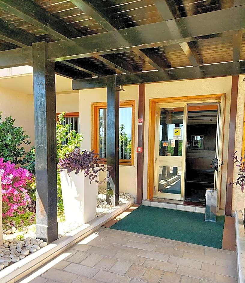 Montebello Park Hotel