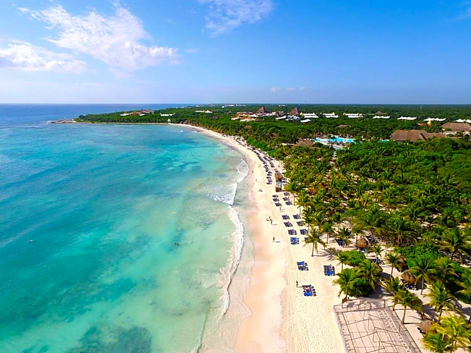 Family Selection at Grand Palladium Kantenah Resort & Spa- All Inclusive