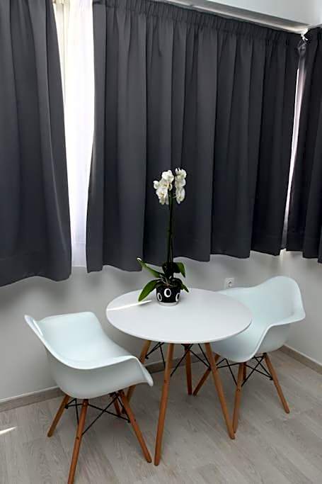 Old Town Hall Suites and Apartments