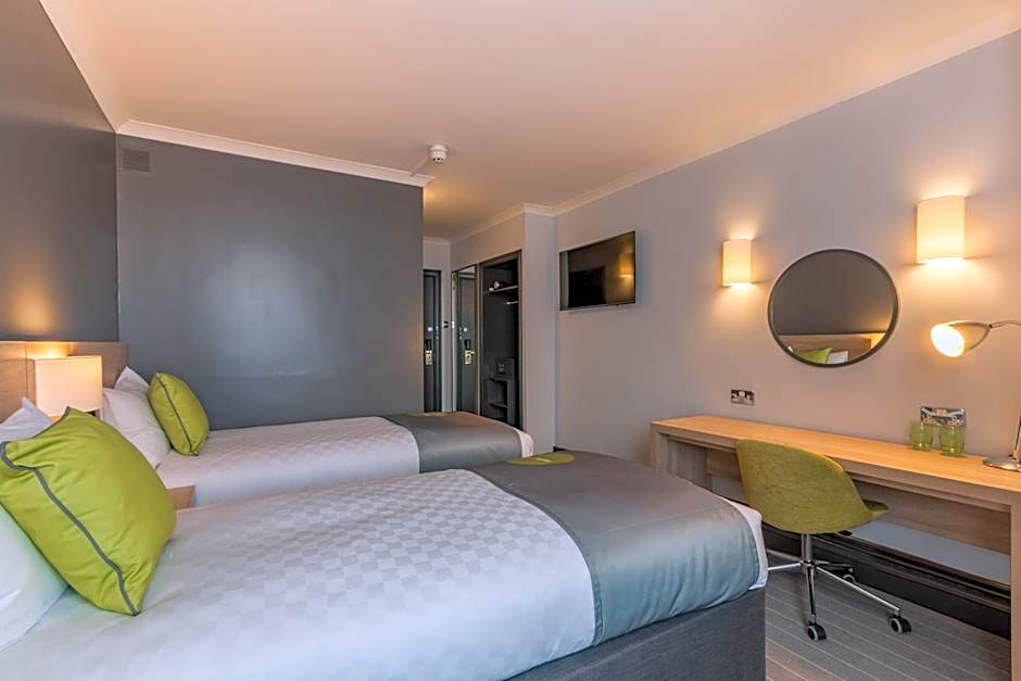 Thistle Express Luton