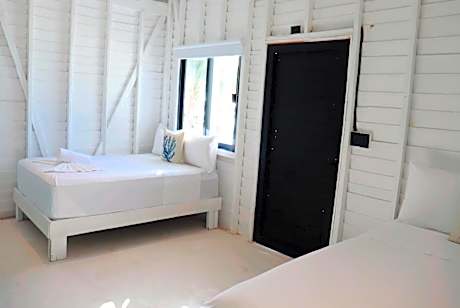 Deluxe Double Room with Side Sea View