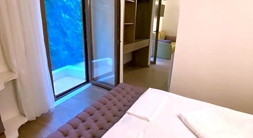 Ford Hotel