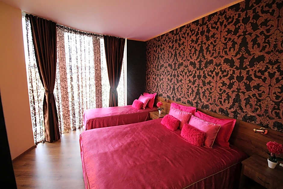 Семеен Хотел Идън