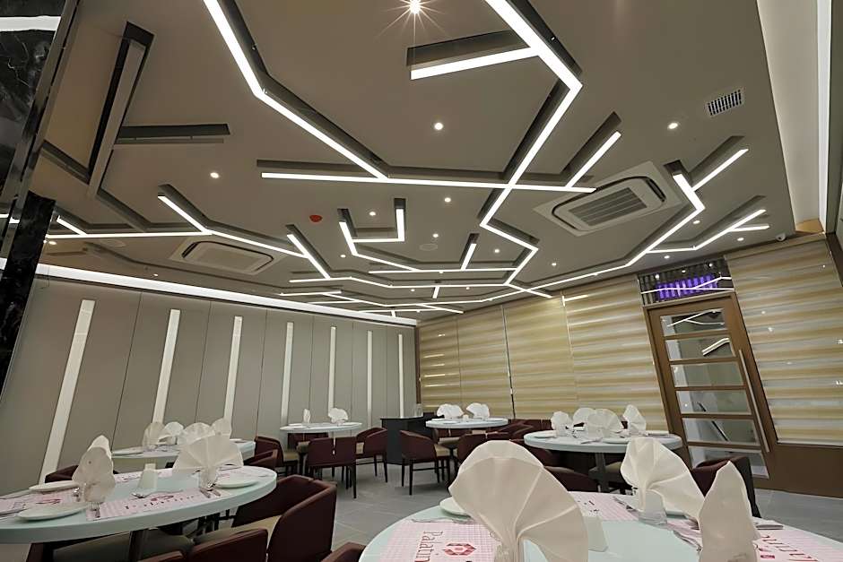 Hotel Pragati The Grand