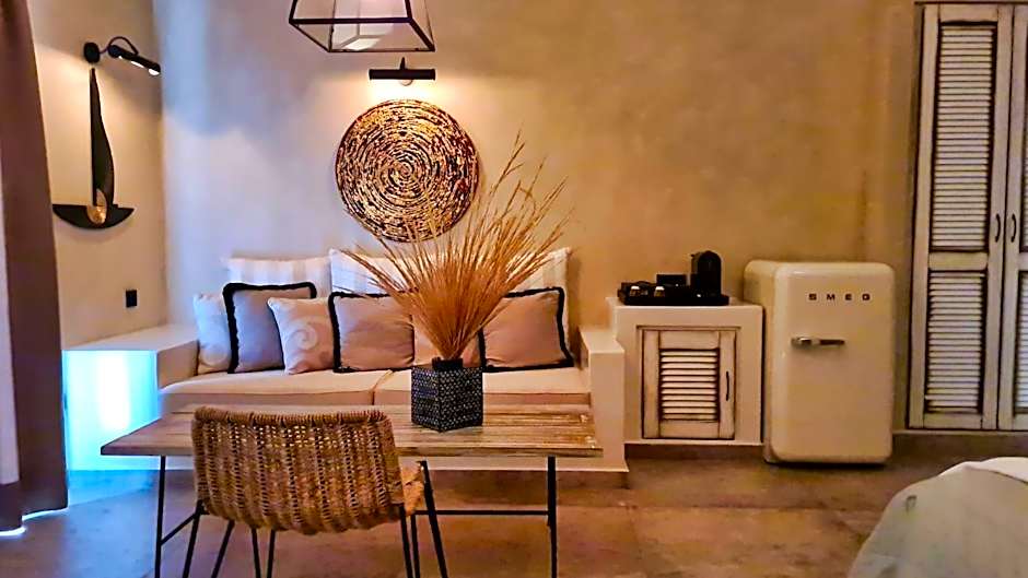 Hotel Evilion Sea And Sun